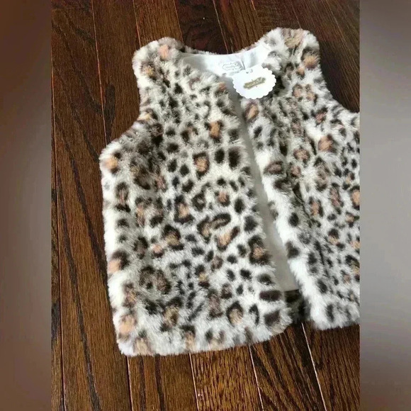 Mud Pie Girls 2T-3T Tan Leopard Faux Fur Vest - NWT!! - Picture 2 of 10